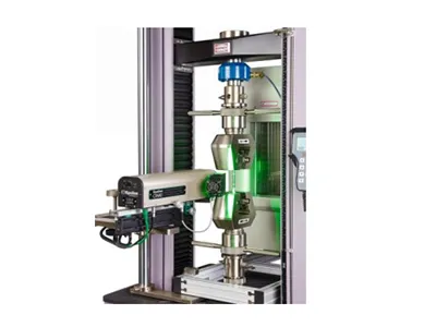 Environmental chamber with video extensometer